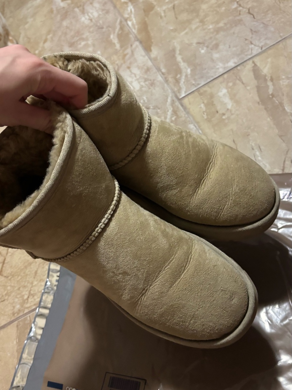 Pre loved uggs - Picture 8 of 8